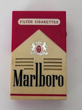 VINTAGE Marlboro Cigarette Pack Transistor Radio